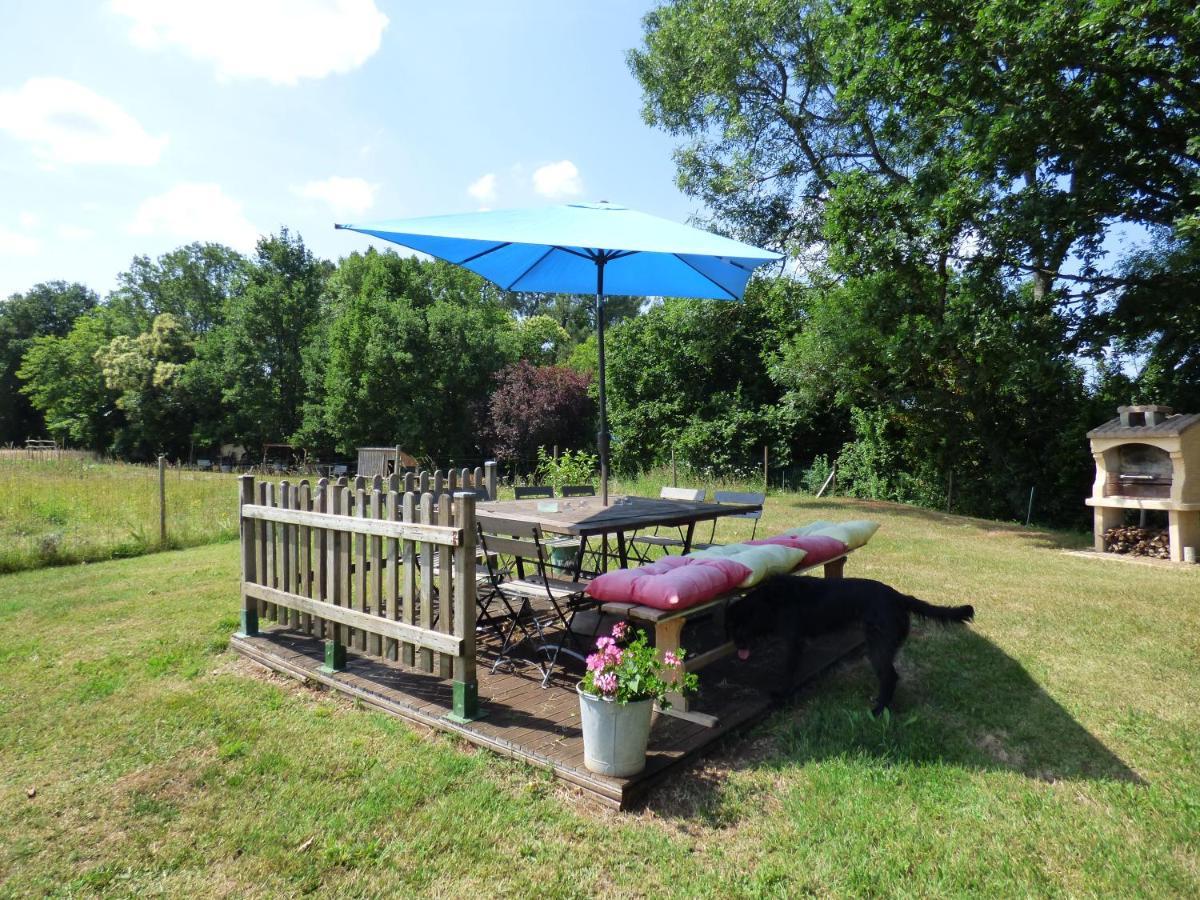 Bed and Breakfast Britavit Saint-Avit-Sénieur Exterior foto